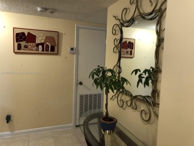 Beach Condo For Sale in Miami, Florida