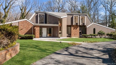 Beach Home For Sale in Port Jefferson, New York