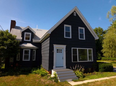 Beach Home For Sale in Scarborough, Maine