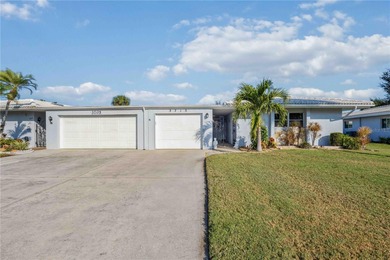 Beach Home For Sale in Sarasota, Florida