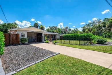 Beach Home For Sale in Venice, Florida