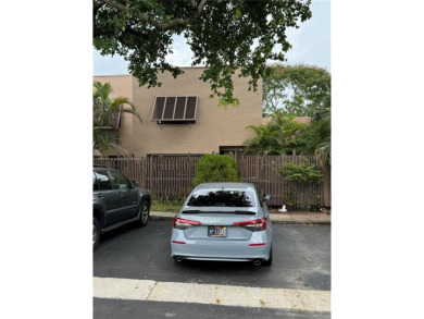 Beach Townhome/Townhouse For Sale in Pembroke Pines, Florida