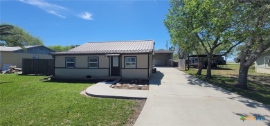 Beach Home For Sale in Seadrift, Texas