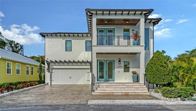 Beach Home For Sale in Sarasota, Florida