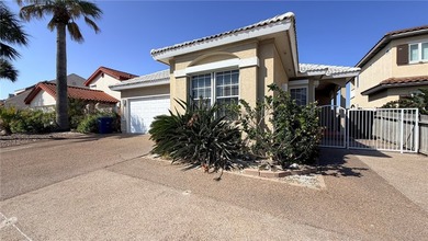 Beach Townhome/Townhouse For Sale in Corpus Christi, Texas