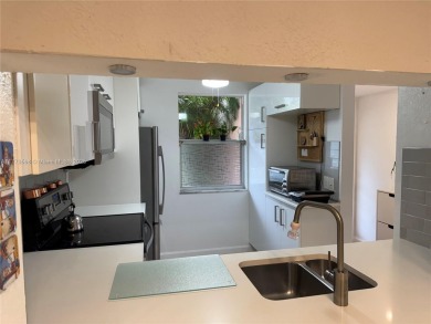 Beach Condo For Sale in Sunrise, Florida