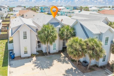 Beach Townhome/Townhouse For Sale in Port Aransas, Texas