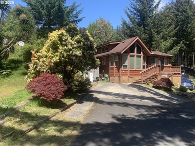 Beach Home For Sale in Brookings, Oregon