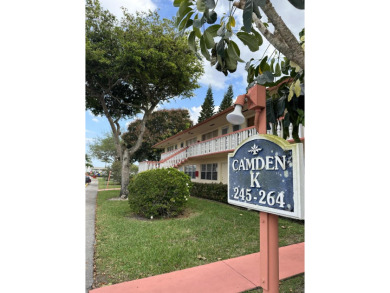 Beach Condo For Sale in West Palm Beach, Florida