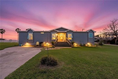 Beach Home For Sale in Rockport, Texas