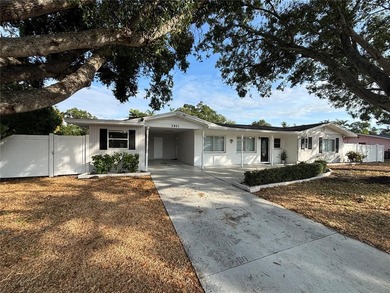 Beach Home For Sale in Bradenton, Florida