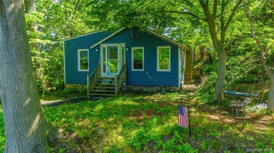 Beach Home For Sale in Glen Cove, New York