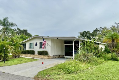 Beach Home For Sale in Sarasota, Florida