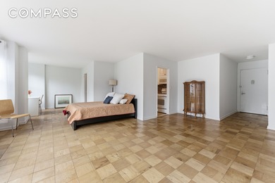 Beach Apartment For Sale in New York, New York