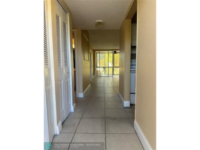 Beach Condo For Sale in Tamarac, Florida