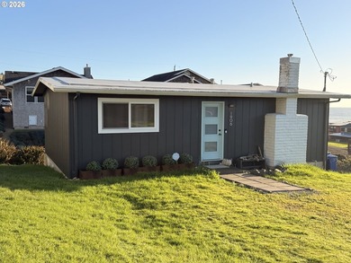 Beach Home For Sale in Lincoln City, Oregon