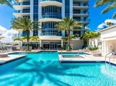 Beach Condo For Sale in North Miami Beach, Florida