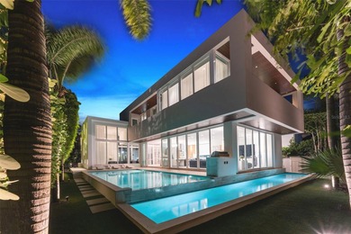 Beach Home For Sale in Miami Beach, Florida