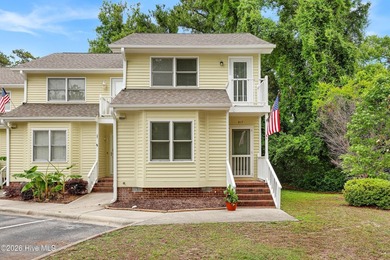 Beach Townhome/Townhouse Active Under Contract in Wilmington, North Carolina
