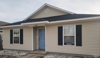 Beach Townhome/Townhouse For Sale in Navarre, Florida