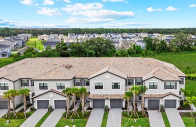 Beach Townhome/Townhouse For Sale in Lakewood Ranch, Florida