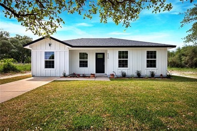 Beach Home For Sale in Aransas Pass, Texas