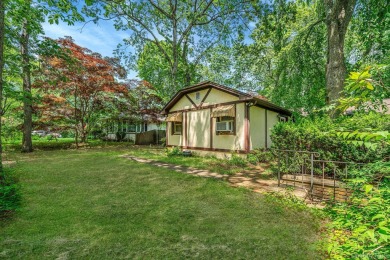 Beach Home For Sale in Wading River, New York