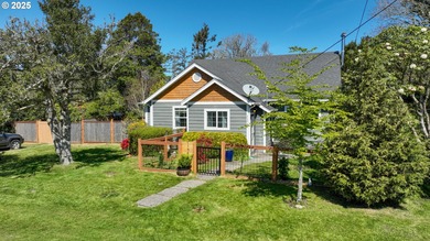 Beach Home For Sale in Hammond, Oregon