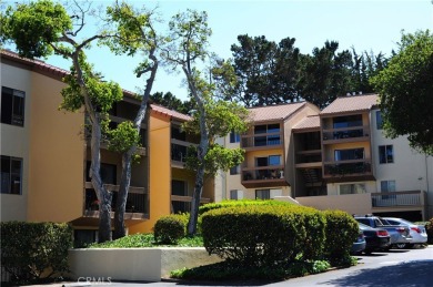 Beach Condo For Sale in Monterey, California
