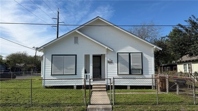 Beach Home For Sale in Corpus Christi, Texas