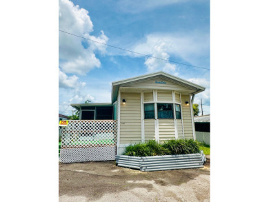 Beach Home For Sale in Ruskin, Florida