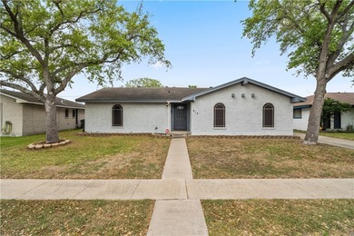 Beach Home For Sale in Corpus Christi, Texas