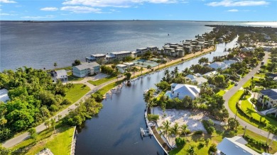 Beach Lot For Sale in Sanibel, Florida