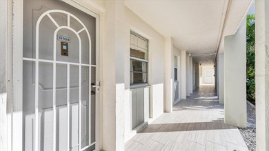 Beach Condo For Sale in Longboat Key, Florida