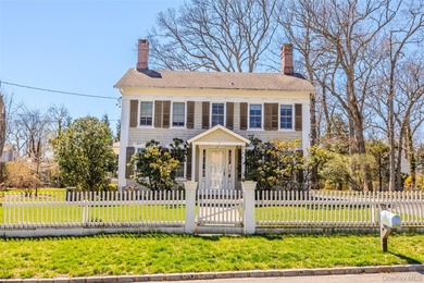 Beach Home For Sale in Stony Brook, New York