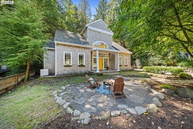 Beach Home For Sale in Seaside, Oregon