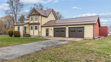Beach Home For Sale in Cape Vincent, New York