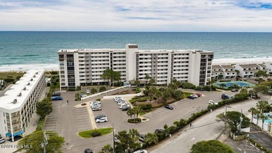 Beach Condo Active Under Contract in Wrightsville Beach, North Carolina