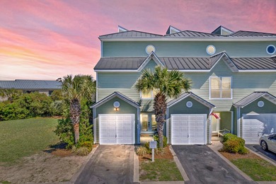 Beach Townhome/Townhouse For Sale in Destin, Florida