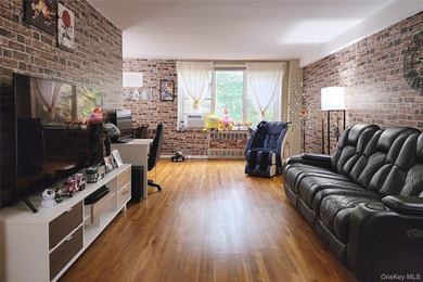 Beach Home Sale Pending in Bayside, New York