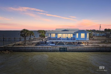 Beach Home For Sale in Gulf Shores, Alabama