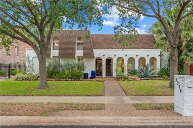 Beach Home Sale Pending in Corpus Christi, Texas
