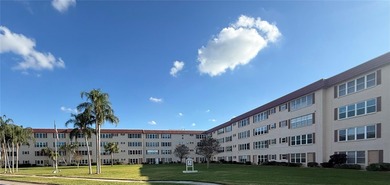 Beach Condo For Sale in St. Petersburg, Florida