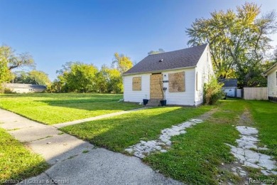 Beach Home For Sale in Detroit, Michigan