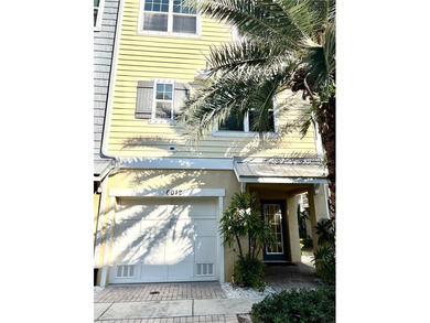 Beach Townhome/Townhouse For Sale in St. Petersburg, Florida