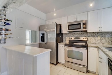 Beach Condo For Sale in Sunrise, Florida