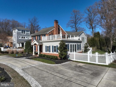 Beach Home For Sale in Annapolis, Maryland