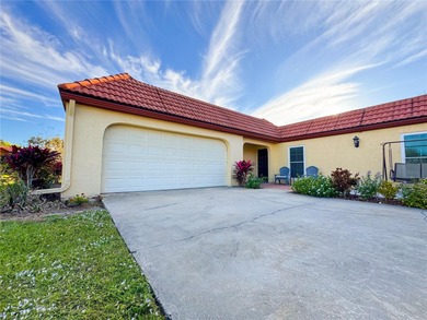 Beach Home For Sale in Bradenton, Florida