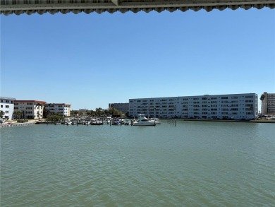 Beach Condo For Sale in Gulfport, Florida