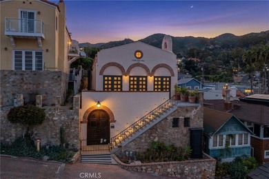 Beach Townhome/Townhouse For Sale in Avalon, California